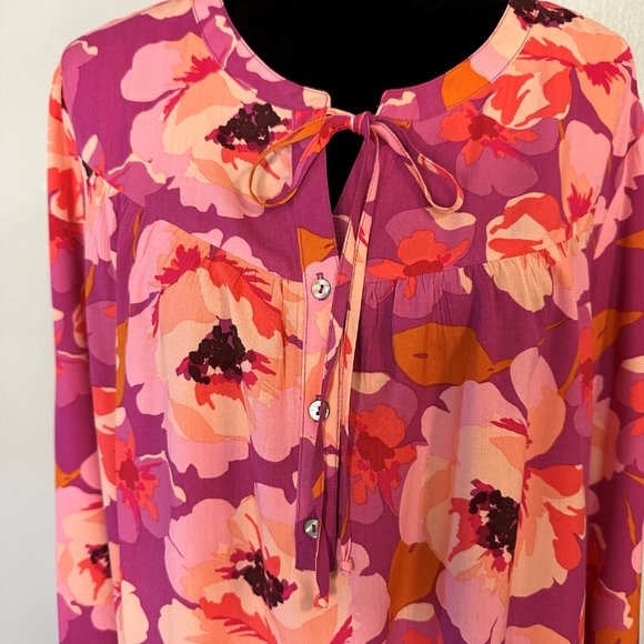 DR 2 Floral Blouse NWOT Size XXL , Fashionable Lghtweigth - Picture 3 of 8